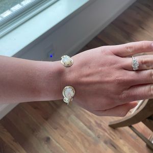 Kendra Scott bracelet